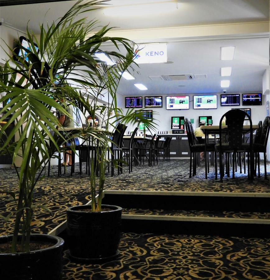 Railway Hotel Bundaberg Extérieur photo